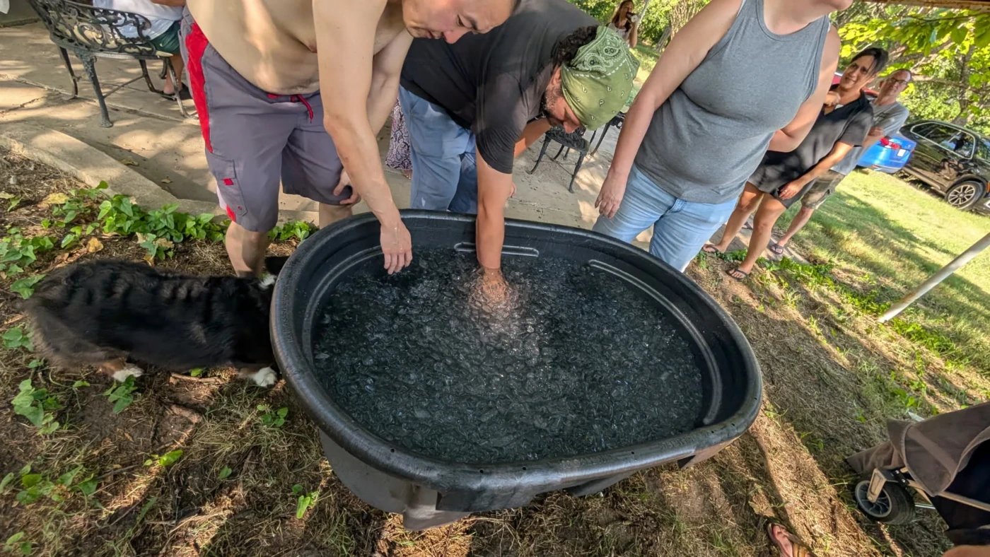 Cold Water, Warm People