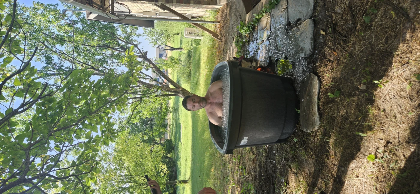 Cold Water, Warm People